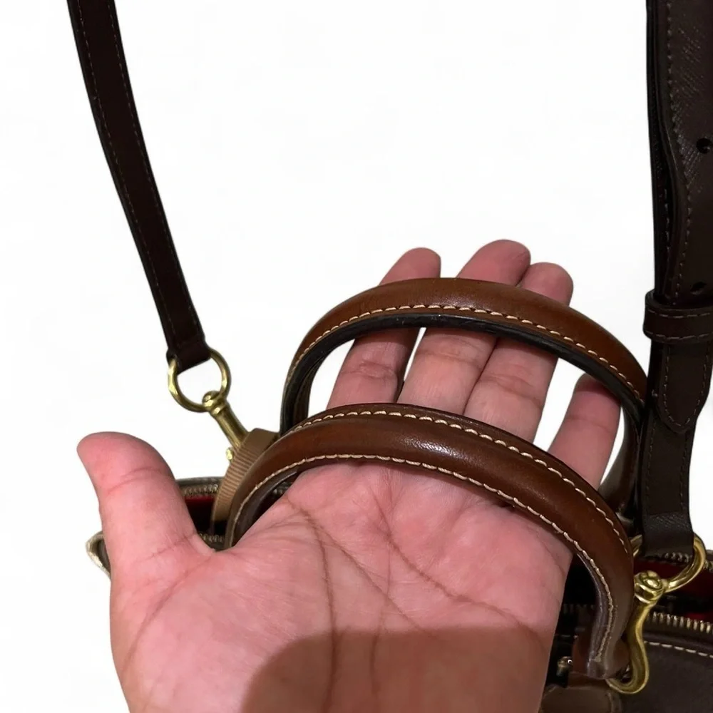 Dooney & Bourke